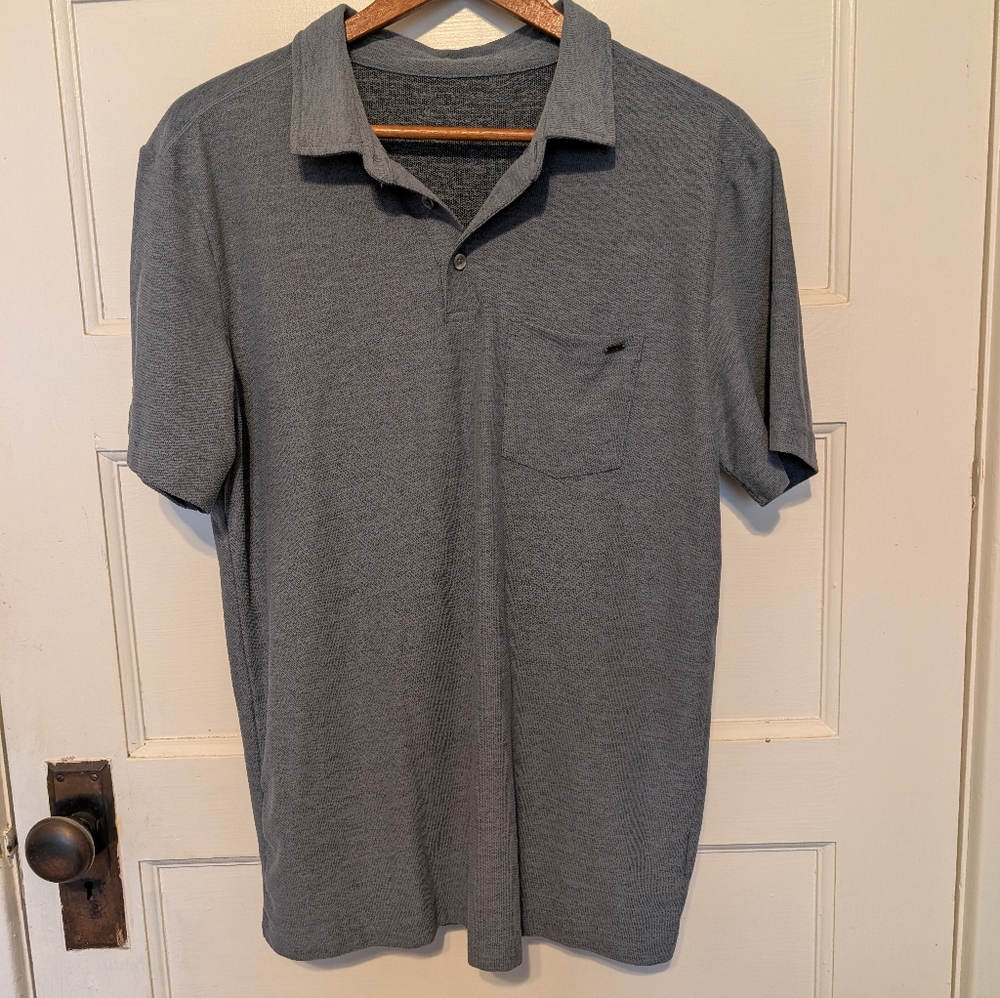 Vuori Men’s Ace Knit Polo Shirt Slate Blue Gray Medium Golf